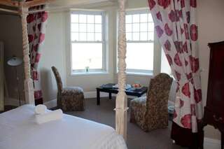 Отель Royal Valentia Hotel Остров Валентия Deluxe Double Room with Four Poster Bed with Sea View-6